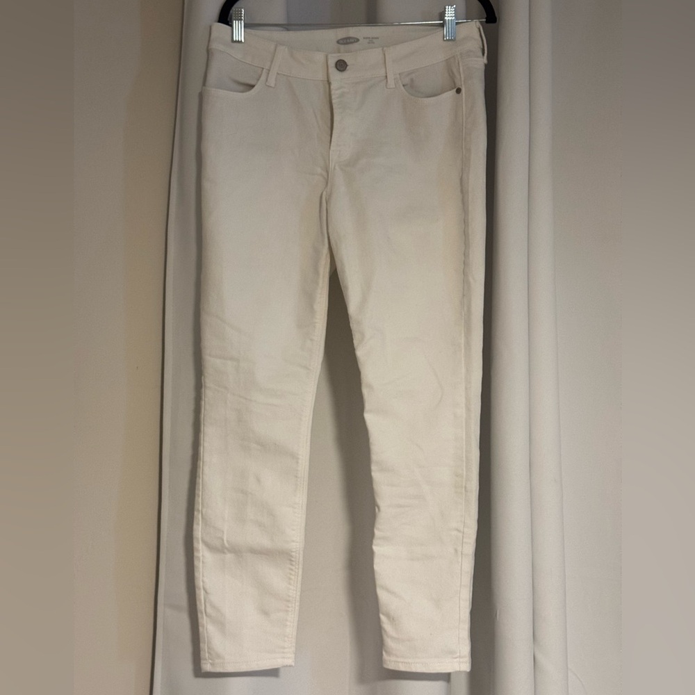 Old Navy Women's Skinny Mid Rise White Jeans